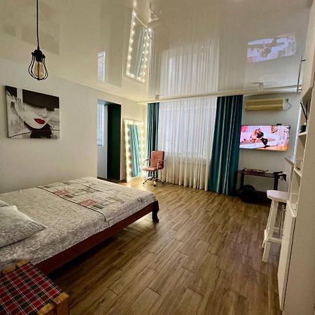 Studio Apartment Center Kremenchuk Ngoại thất bức ảnh
