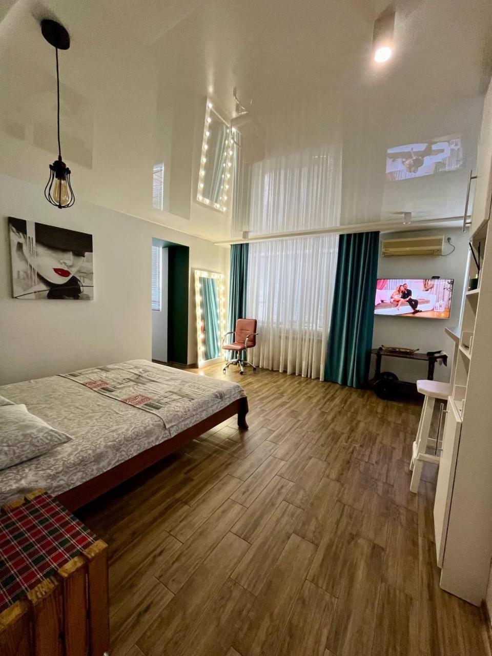 Studio Apartment Center Kremenchuk Ngoại thất bức ảnh